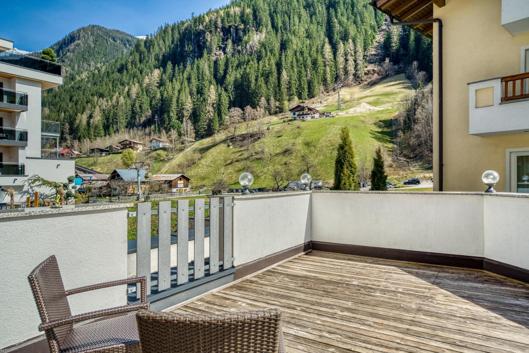 Mallaun Hotel.Erlebnis Зее Екстериор снимка