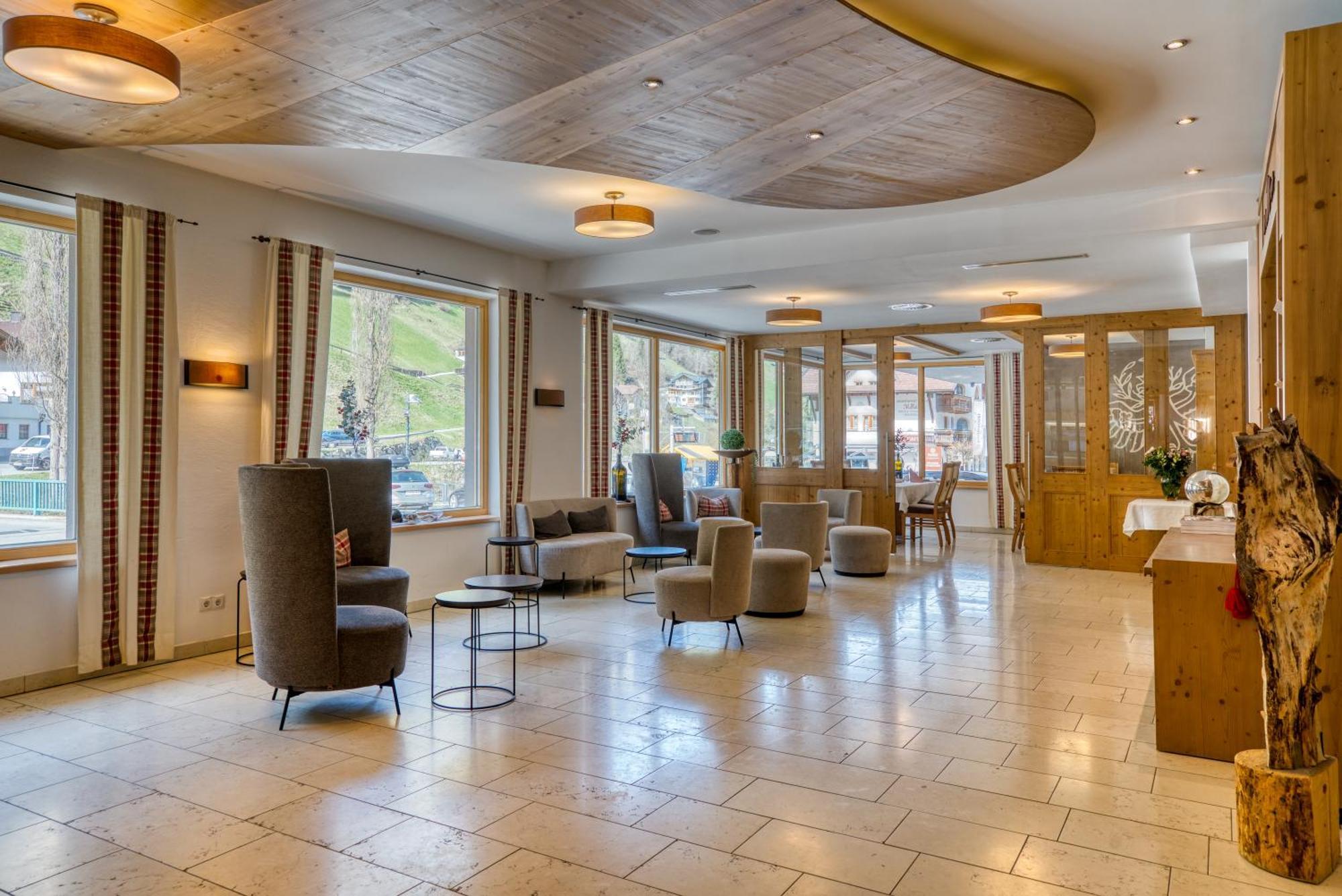 Mallaun Hotel.Erlebnis Зее Екстериор снимка