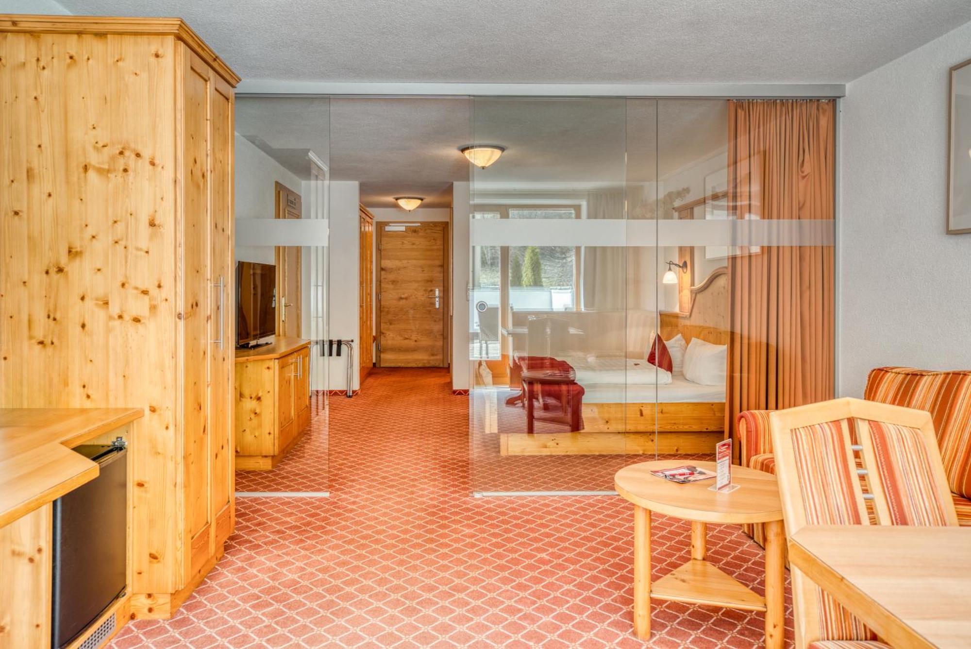 Mallaun Hotel.Erlebnis Зее Екстериор снимка
