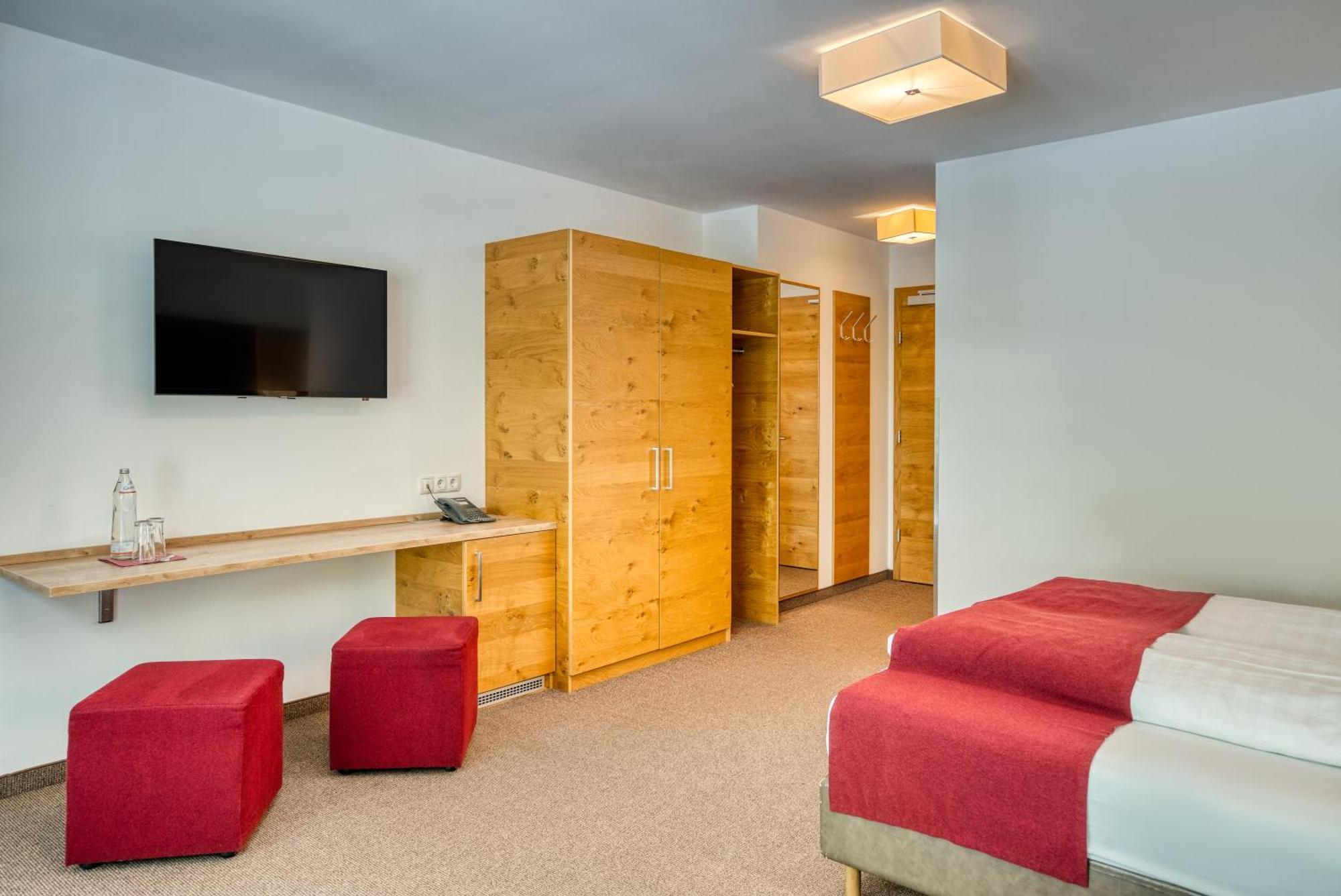 Mallaun Hotel.Erlebnis Зее Екстериор снимка