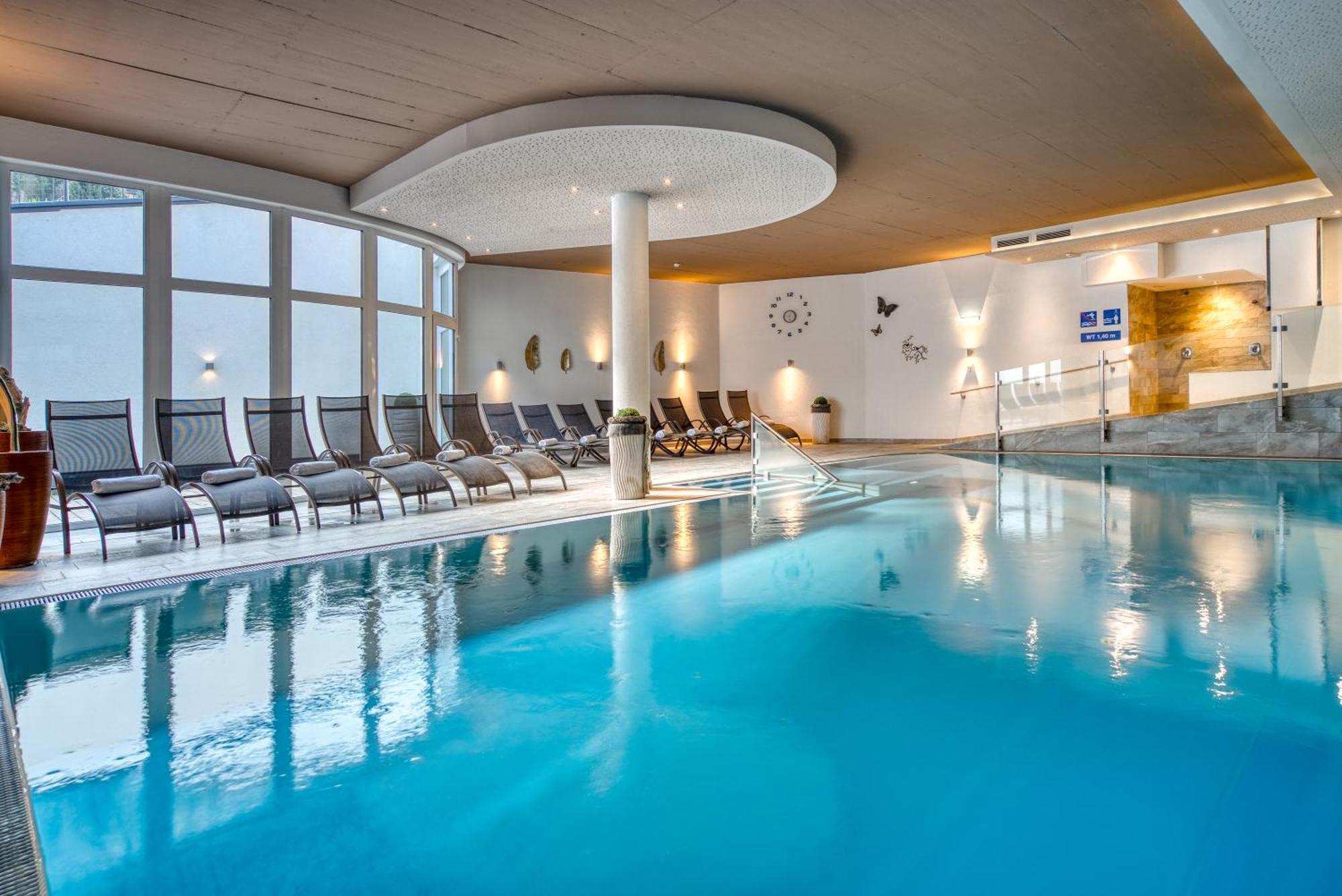 Mallaun Hotel.Erlebnis Зее Екстериор снимка