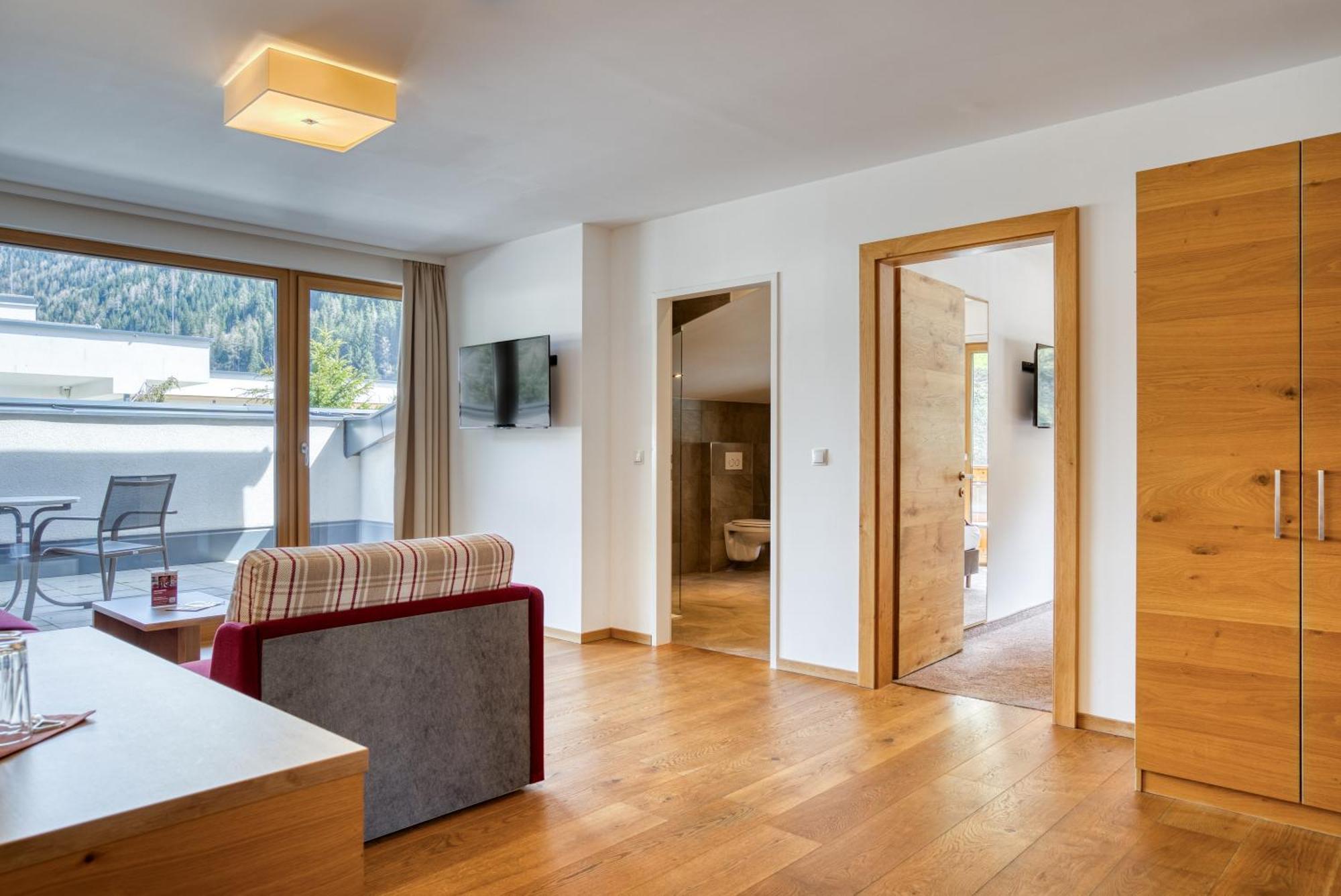 Mallaun Hotel.Erlebnis Зее Екстериор снимка