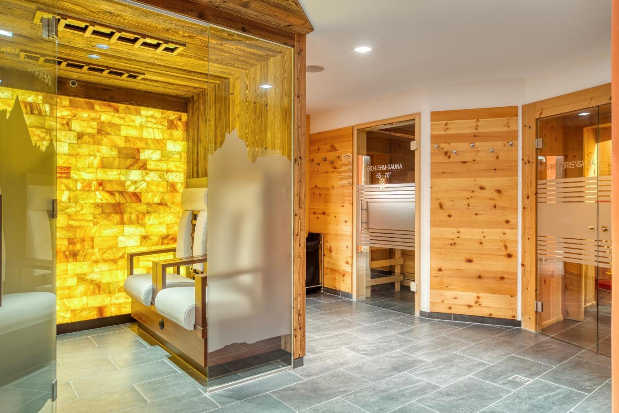 Mallaun Hotel.Erlebnis Зее Екстериор снимка