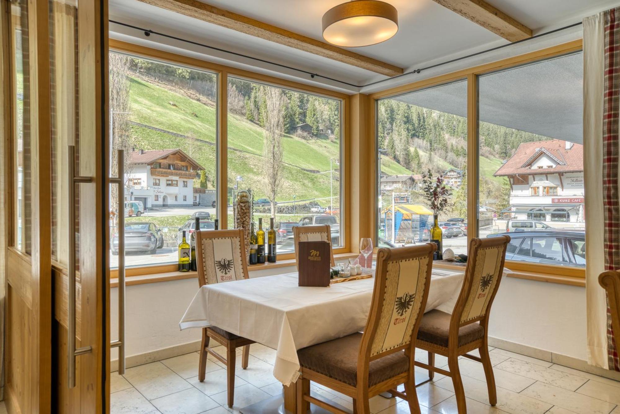 Mallaun Hotel.Erlebnis Зее Екстериор снимка