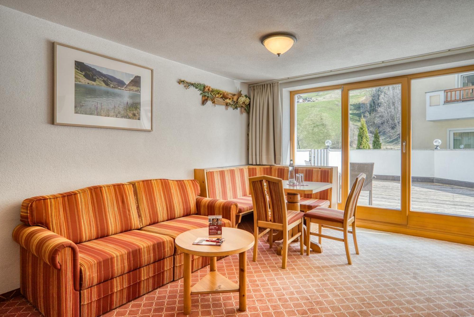 Mallaun Hotel.Erlebnis Зее Екстериор снимка