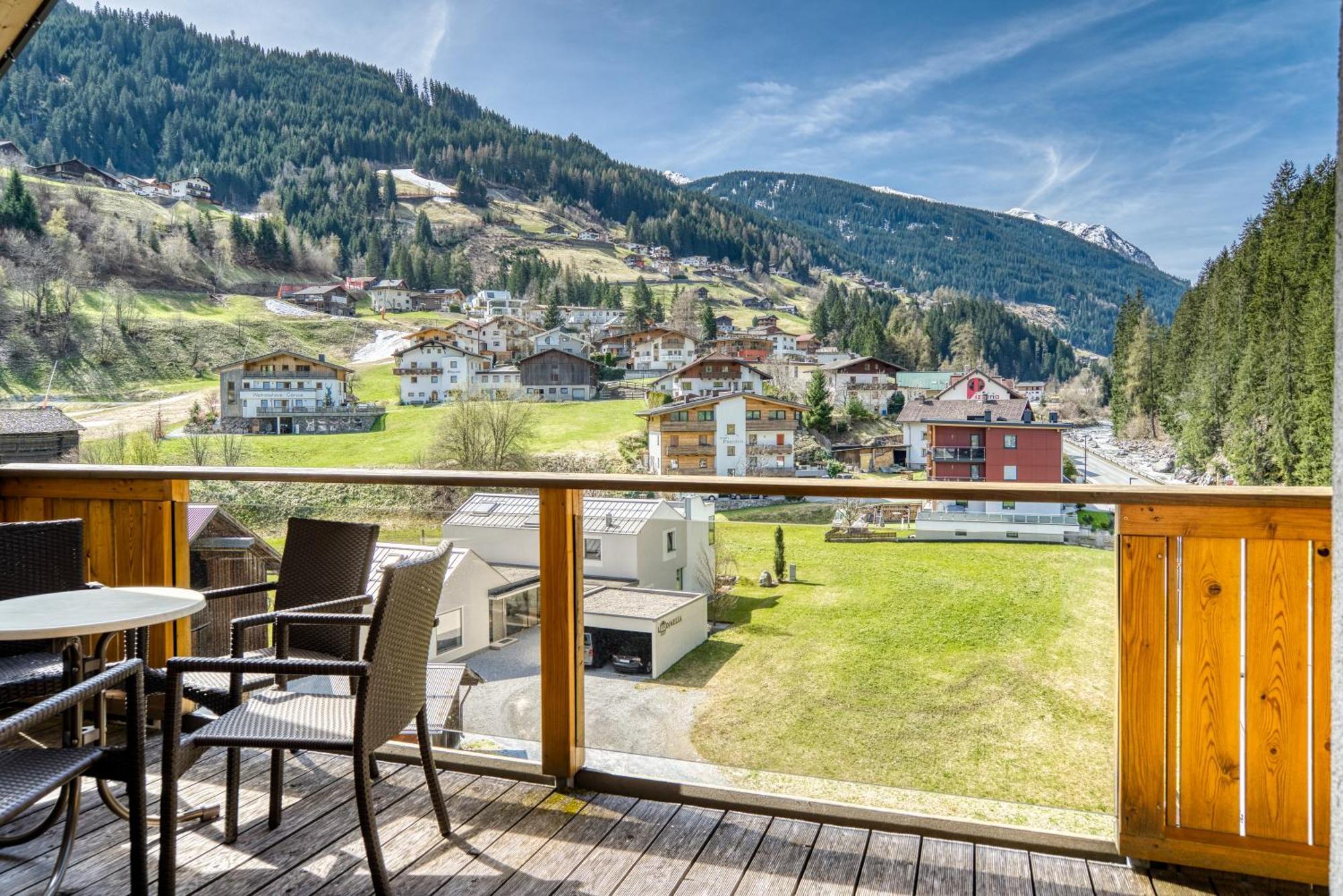 Mallaun Hotel.Erlebnis Зее Екстериор снимка