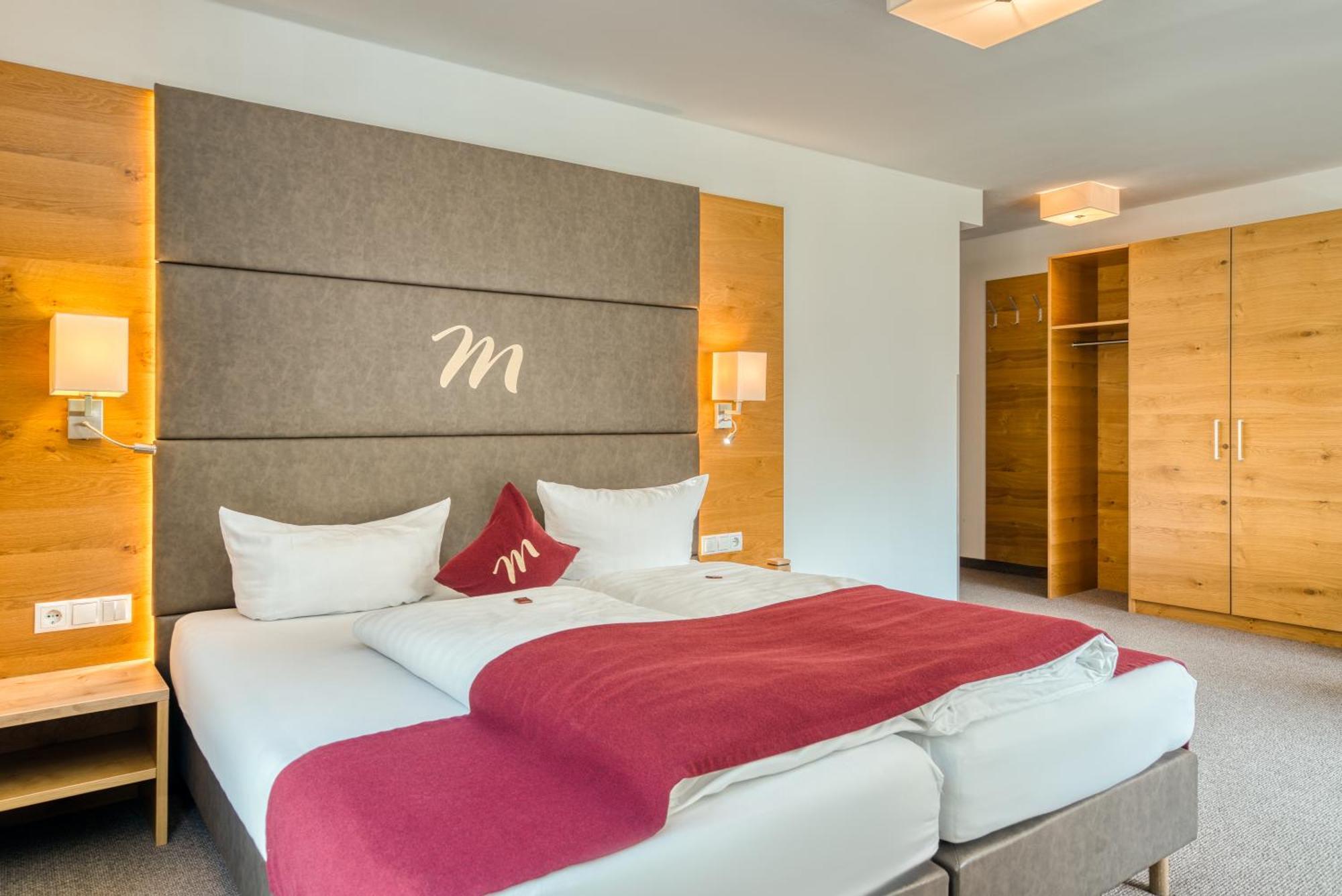 Mallaun Hotel.Erlebnis Зее Екстериор снимка