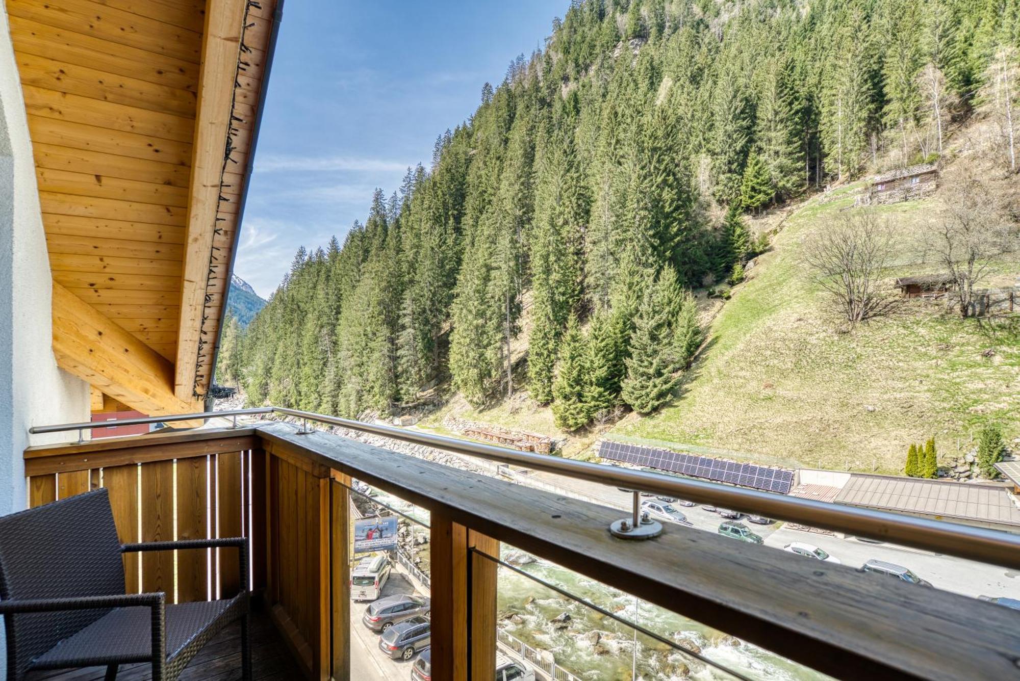 Mallaun Hotel.Erlebnis Зее Екстериор снимка