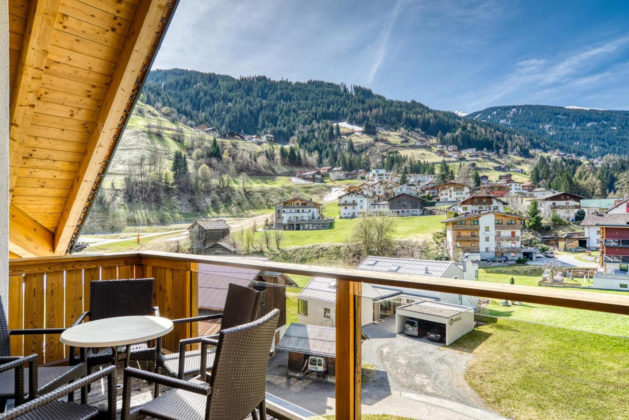 Mallaun Hotel.Erlebnis Зее Екстериор снимка