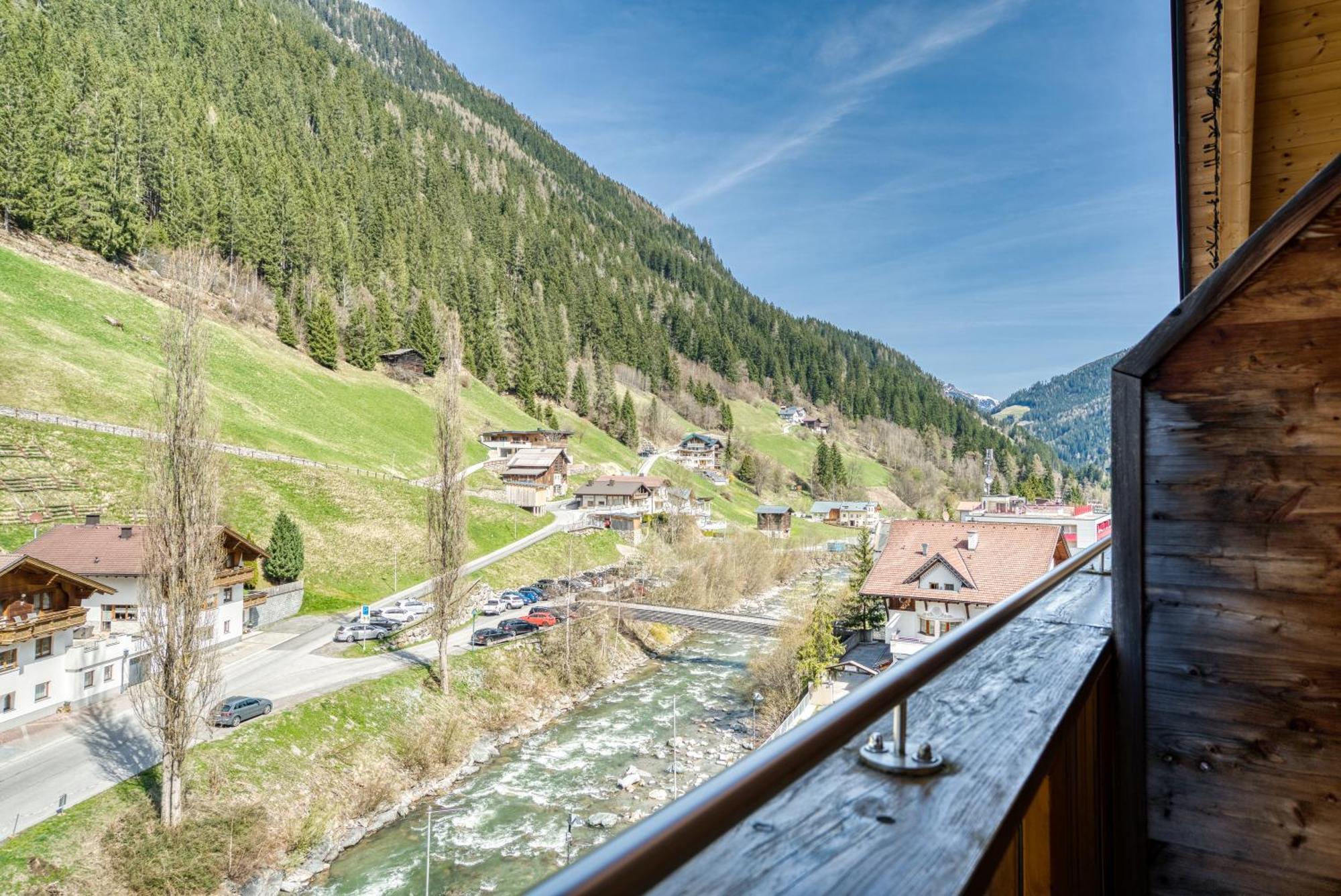 Mallaun Hotel.Erlebnis Зее Екстериор снимка